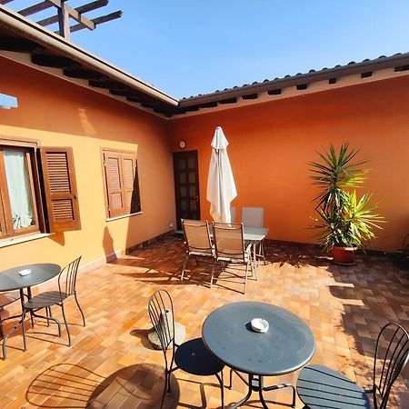 מנרבה דל גארדה Albergo B&B Tenesi מראה חיצוני תמונה