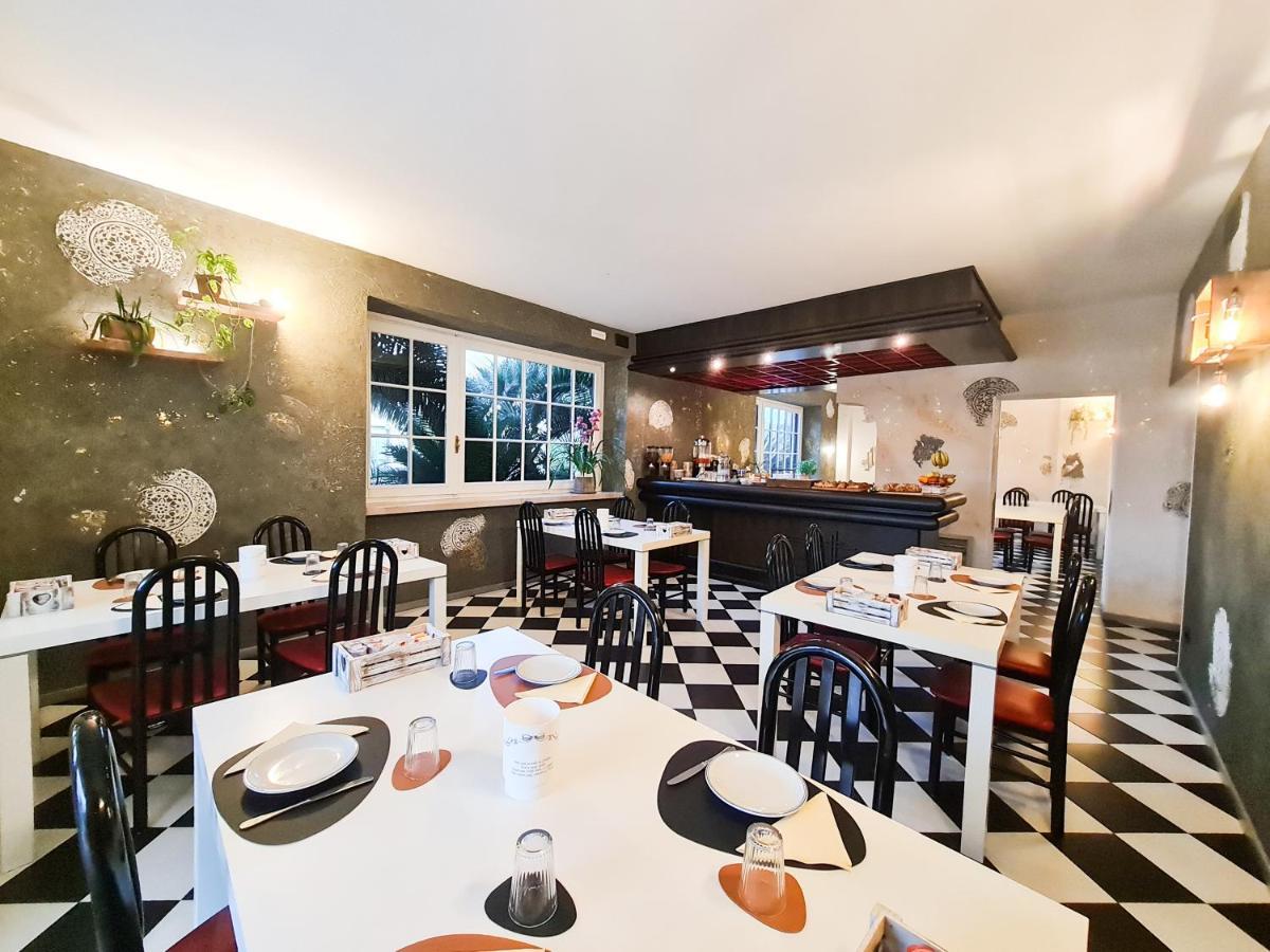 מנרבה דל גארדה Albergo B&B Tenesi מראה חיצוני תמונה