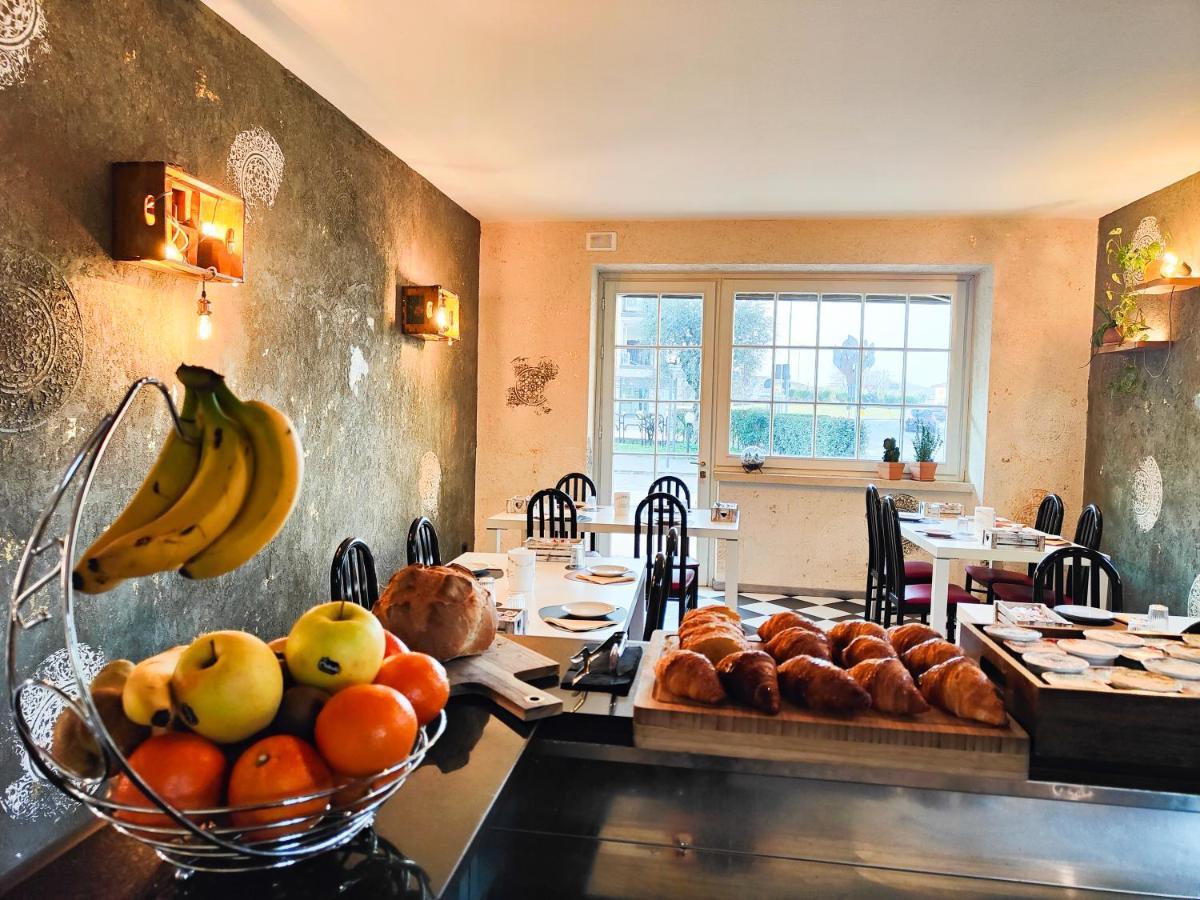 מנרבה דל גארדה Albergo B&B Tenesi מראה חיצוני תמונה