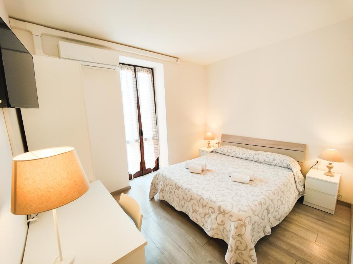 מנרבה דל גארדה Albergo B&B Tenesi מראה חיצוני תמונה