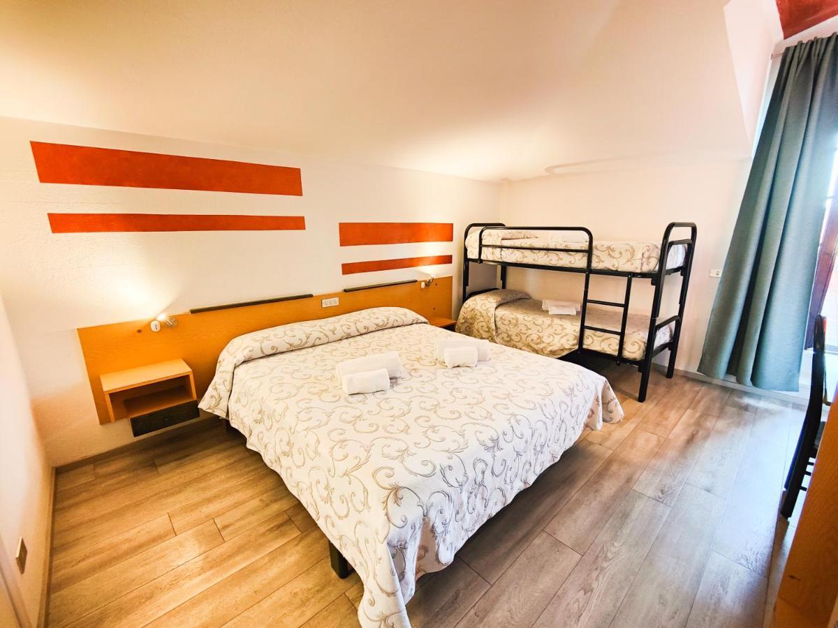 מנרבה דל גארדה Albergo B&B Tenesi מראה חיצוני תמונה