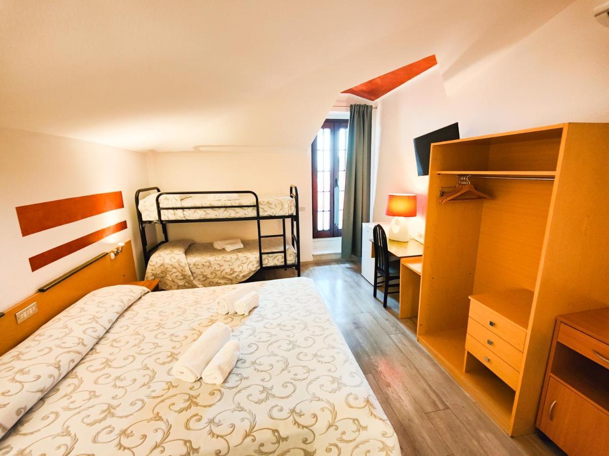 מנרבה דל גארדה Albergo B&B Tenesi מראה חיצוני תמונה