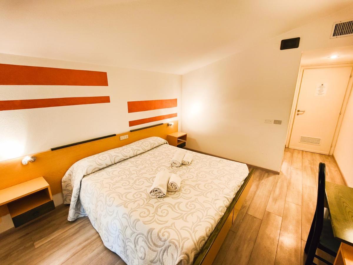מנרבה דל גארדה Albergo B&B Tenesi מראה חיצוני תמונה